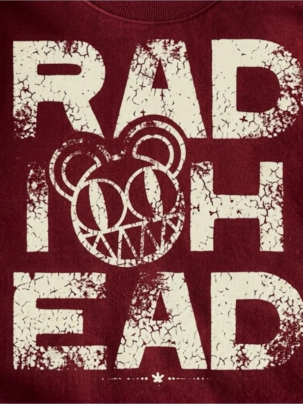 Gildan Red Radiohead Graphic Crewneck Sweatshirt, gift for fan - Picture 2 of 2